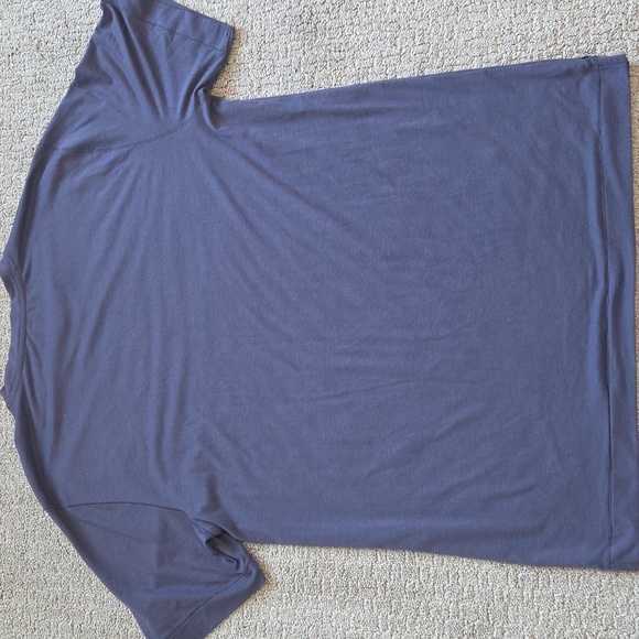 EUC Old Navy Active Men's T-Shirt - Picture 3 of 6